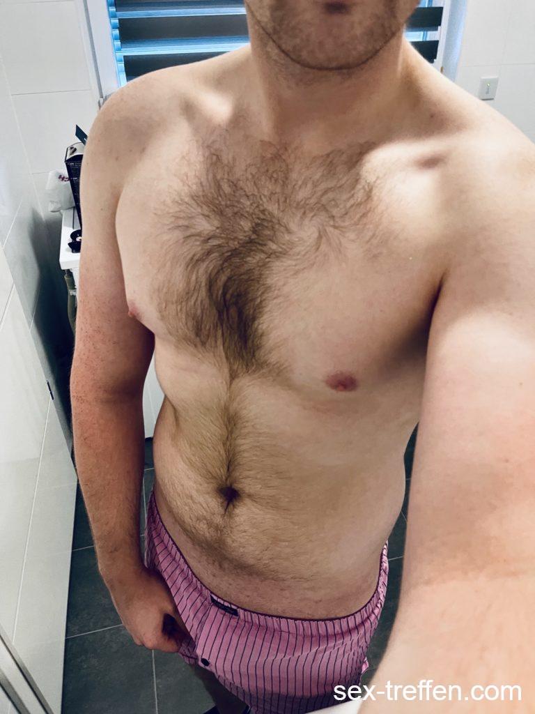 Er sucht Sie in Umgebung Berlin und Brandenburg für Sextreffen Er sucht Sie in Umgebung Berlin und Brandenburg