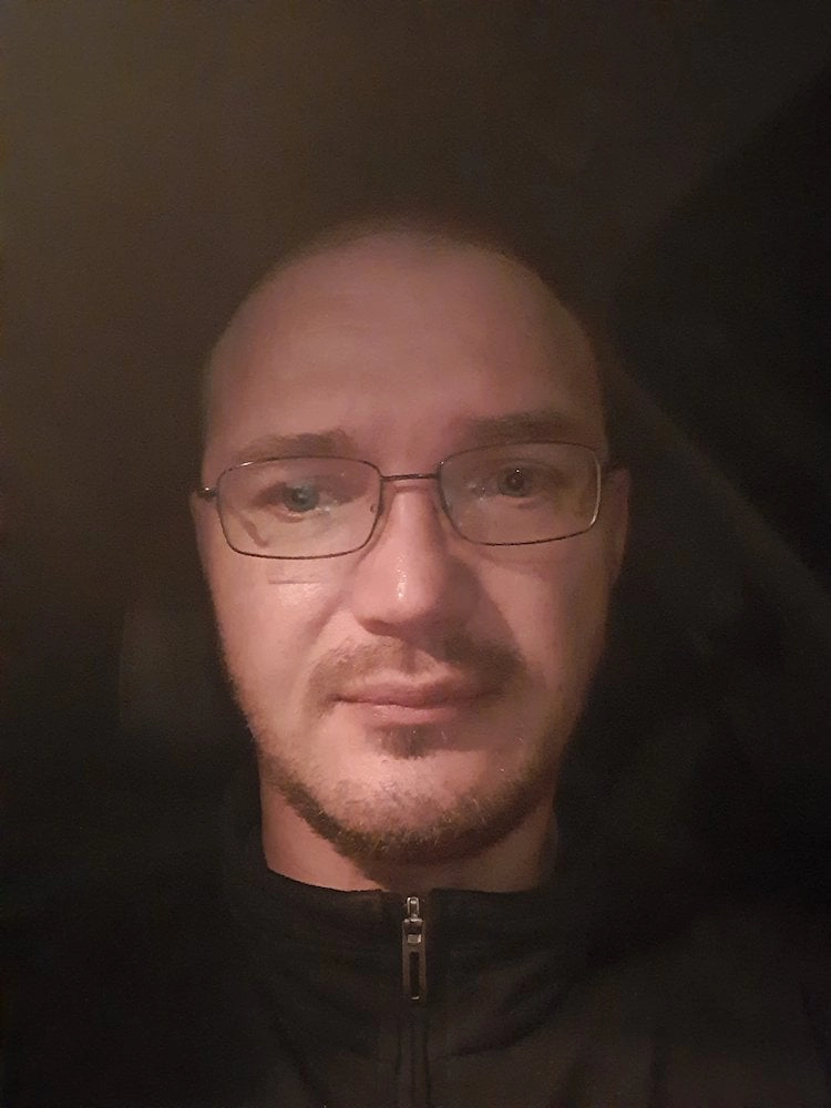 Er sucht Spaß zu zweit oder zu dritt FFM Spaß zu zweit oder zu dritt FFM