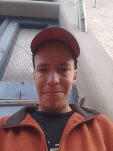 Er sucht Sex mit Frauen in Lack und Leder