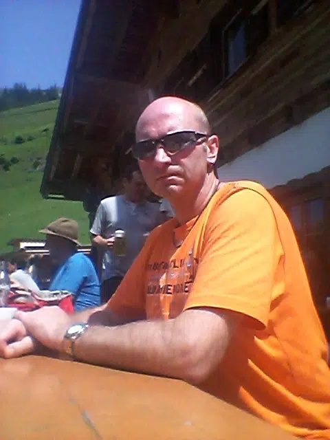 Suche geile Kontakte für frivole Sexspiele mit geilen Frauen Suche geile Kontakte für Sexspiele