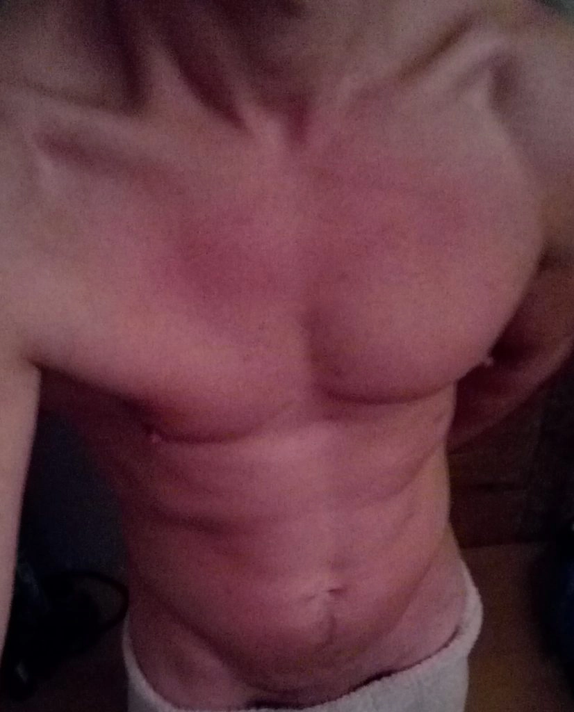 Gut gebauter Löwe sucht dich zum hemmungslosen Austoben Gut gebauter Löwe sucht dich