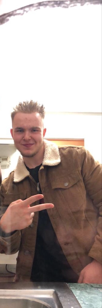 Er aus Hamburg Billstedt sucht Sextreffen mit Frauen 18-40 Er aus Hamburg Billstedt sucht Sextreffen