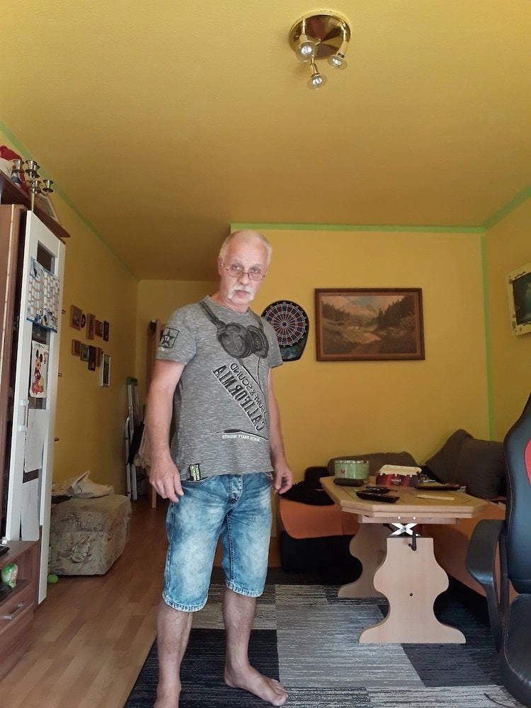 Reifer Mann sucht junge Frau für geilen Sex Reifer Mann sucht junge Frau für Sex