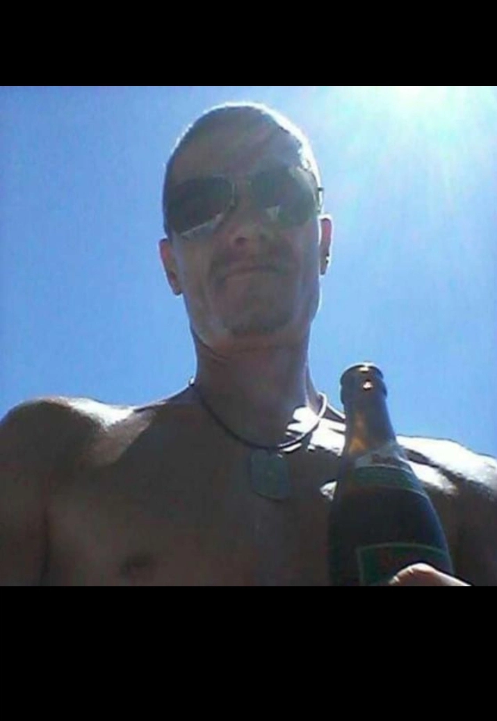 Lust auf ein richtig geiles Abenteuer mit einem Hengst? Lust auf geiles Abenteuer mit Hengst