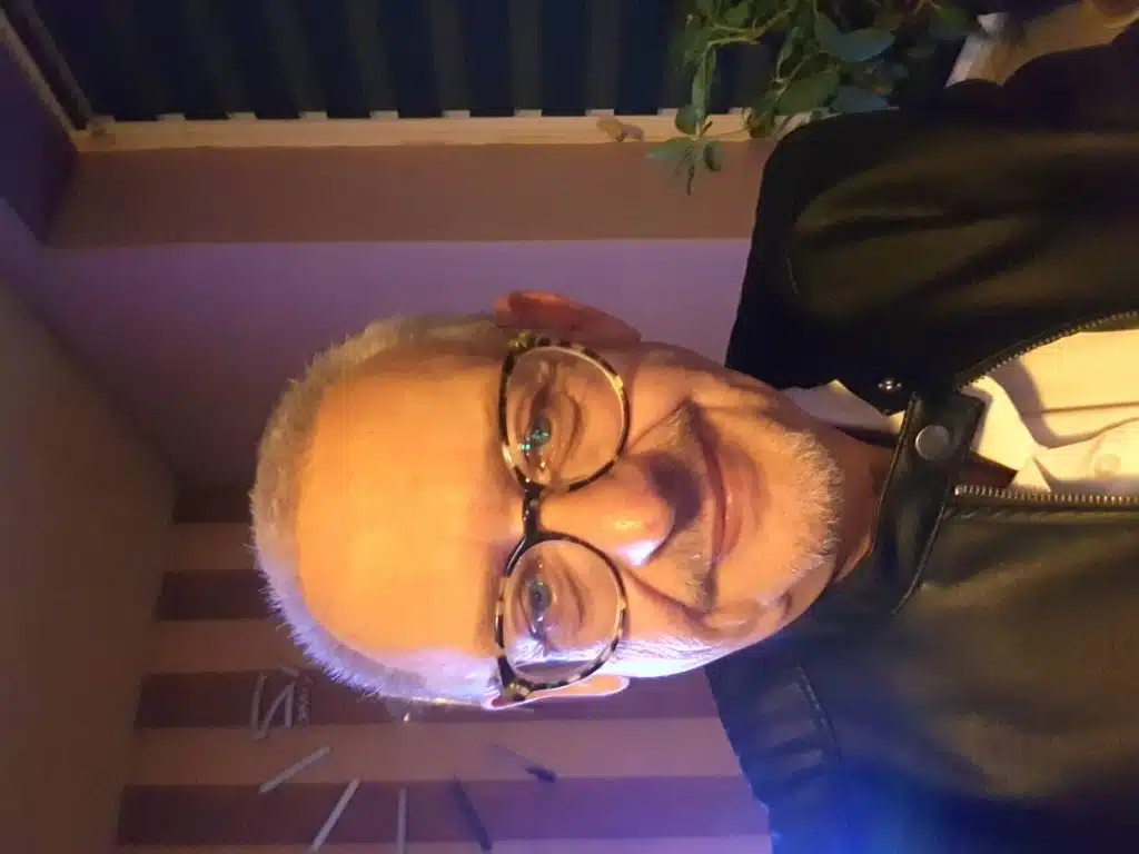 Suche versaute mollige Sie ab 50 im Raum Aachen-Köln Suche versaute mollige Sie