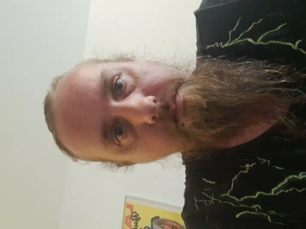 Nette Nylon Dame zum Füße vollspritzen gesucht Nette Nylon Dame gesucht