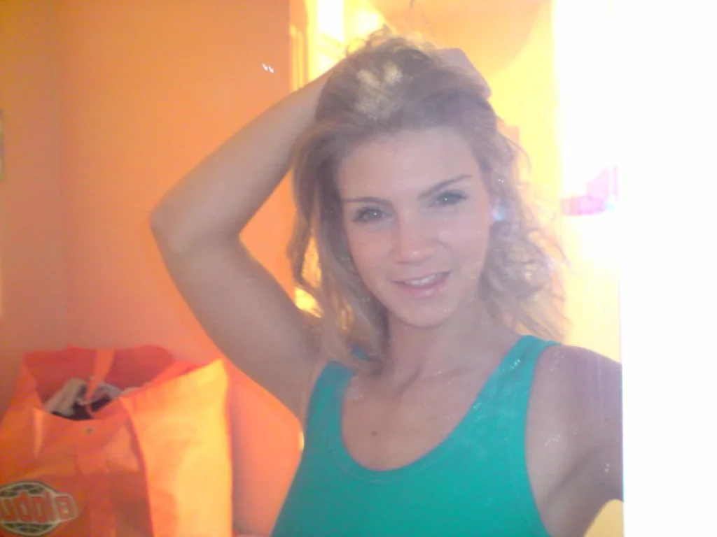 Aufregende Kontakte gesucht für Blind Dates im Saarland 23-jährige Frau sucht Kontakte