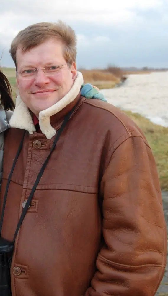 Er möchte dich oder 2 Frauen ohne Verpflichtung verwöhnen Er möchte dich oder 2 Frauen verwöhnen