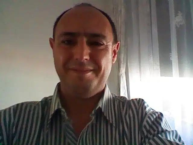 Unzufriedener Ehemann sucht Frau für Dauerfreundschaft Unzufriedener Ehemann sucht Frau