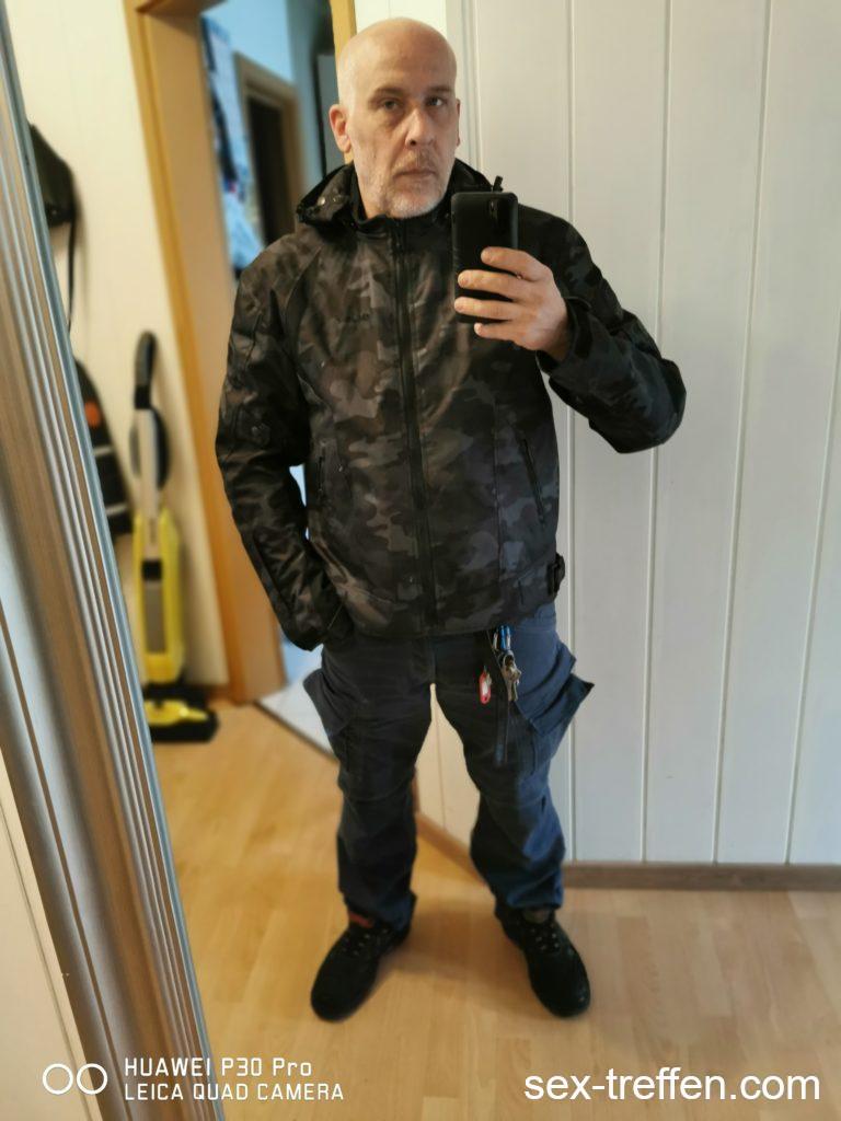 Suche nur eine unverbindliche Sex-Freundschaft Plus Suche nur Sex-Freundschaft Plus