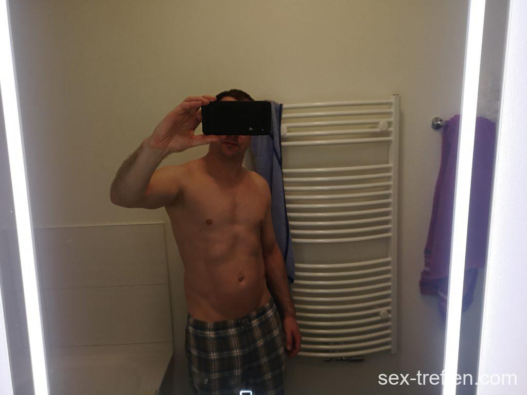 Geiler Kater aus Brandenburg/Oberhavel sucht Sexy Mieze Geiler Kater aus Brandenburg/Oberhavel