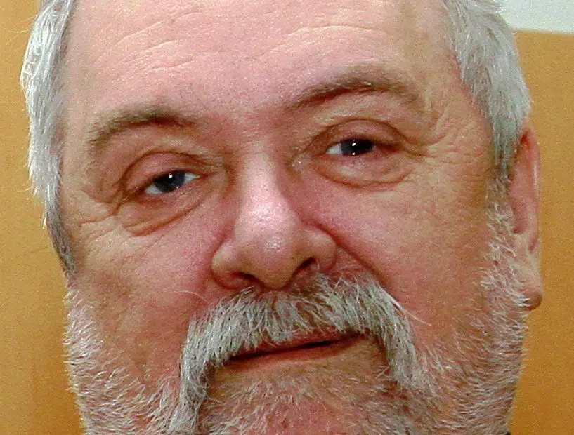 Er möchte Dame für Facesitting finden