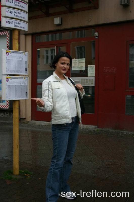 Spontanes Berliner Mädel will lockere Verabredung finden Lockere Frau 27 Jahre sucht unverbindliche Verabredungen