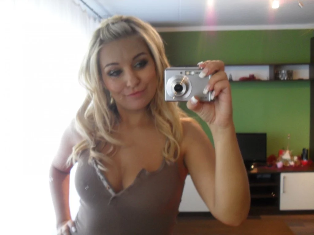 Möchte ein scharfes Date haben und suche dich in Hannover Scharfe Tussi 25 Jahre möchte Date