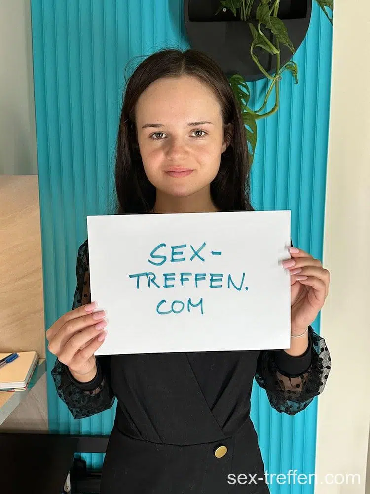 Sie (20) sucht Ihn für Sextreffs in Lübeck und Umgebung Sie sucht Ihn für Sextreffs in Lübeck