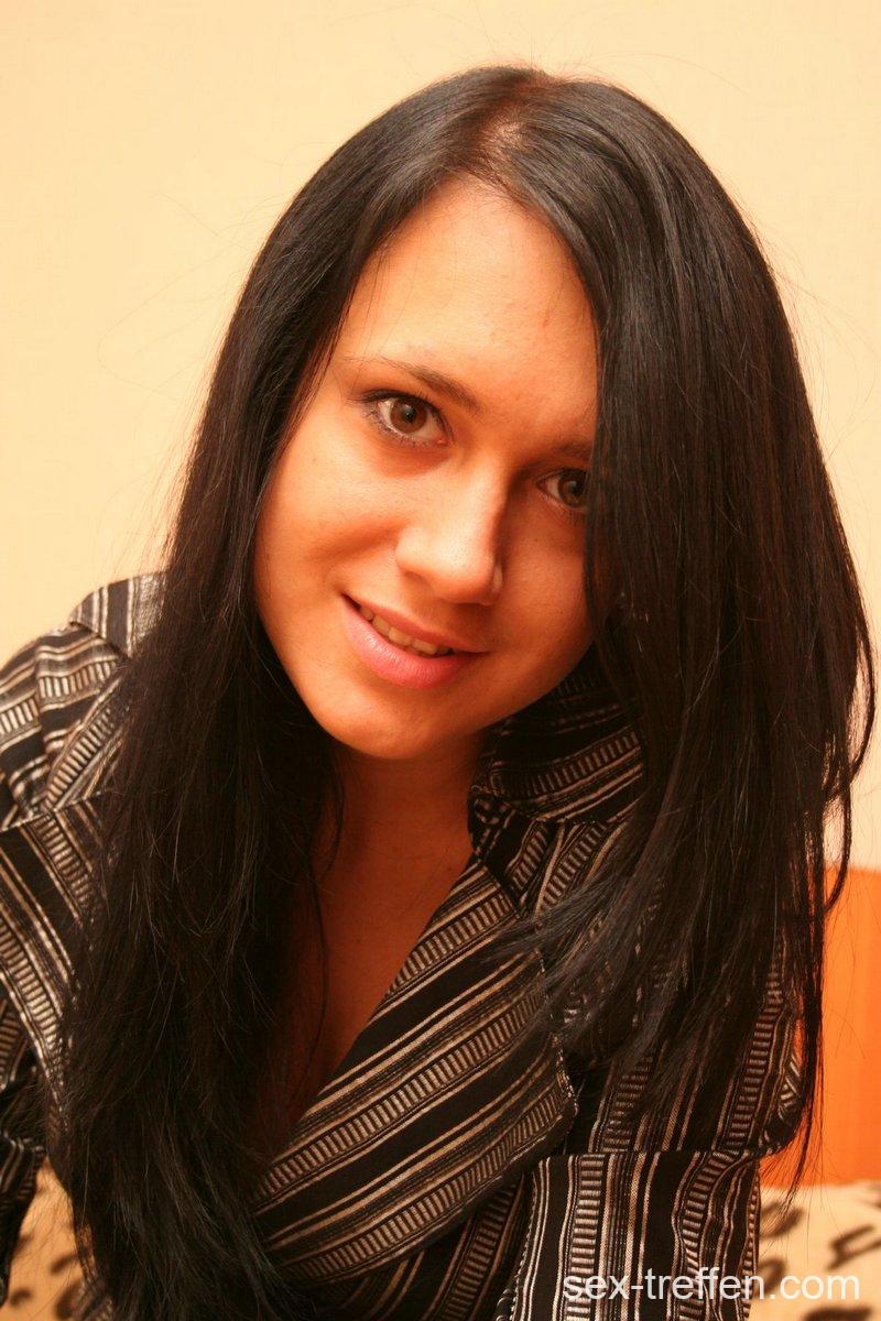 Sie möchte Männer kennenlernen für heiße Sexabenteuer Sie will Männer kennenlernen