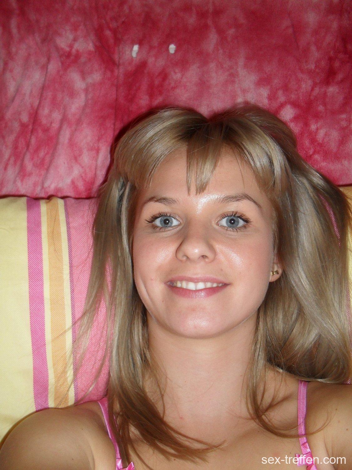 Offene Studentin sucht Sextreffs in Halle/Saale ohne TG Studentin 23 Jahre will Sextreffs