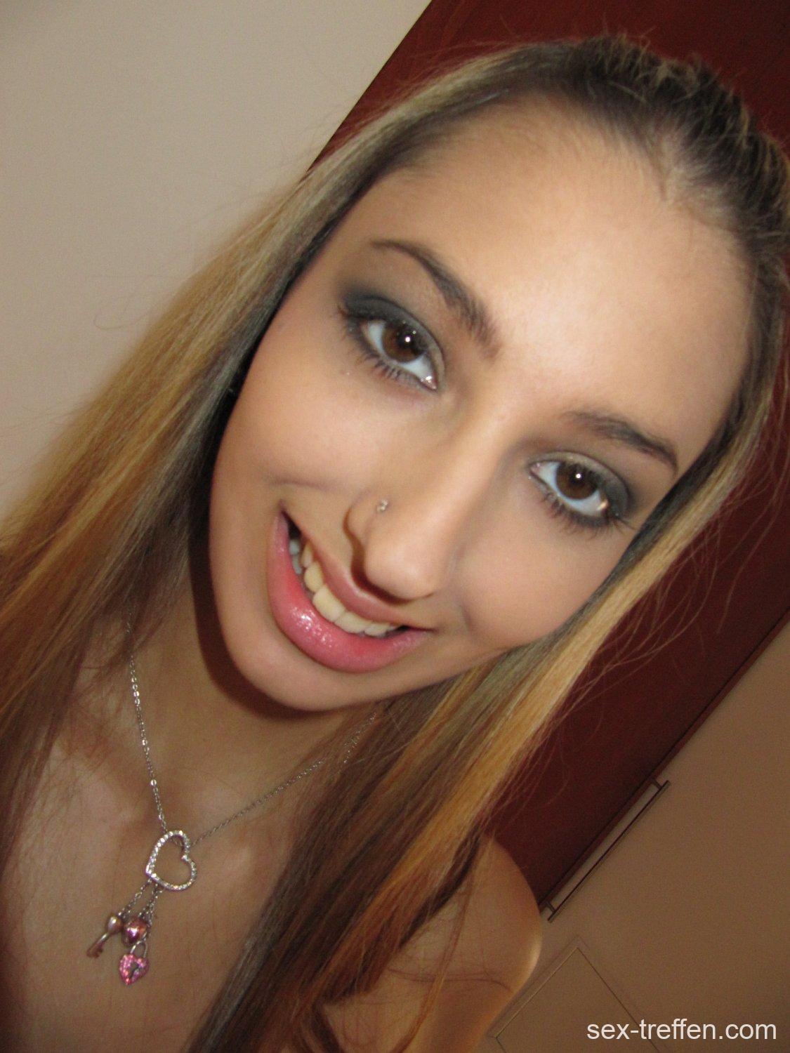 Zum Sex treffen an Silvester und geil ins neue Jahr vögeln Zum Sex treffen an Silvester