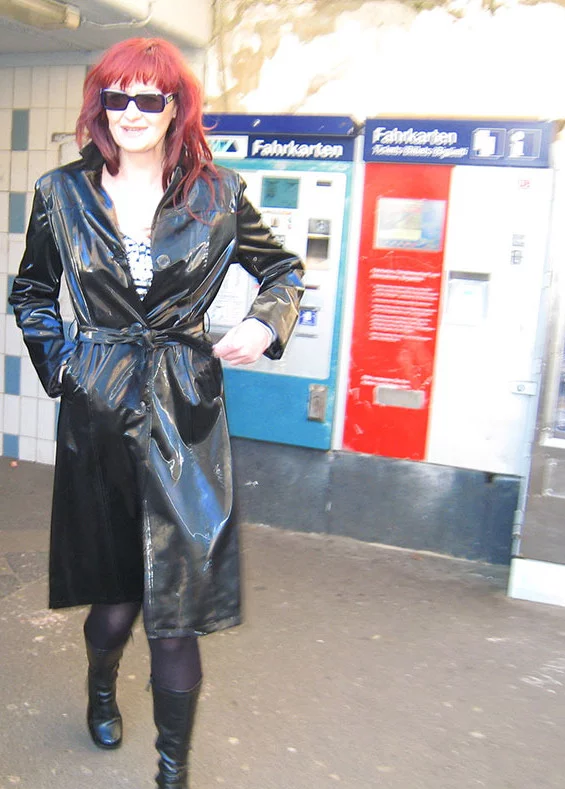 Reife Ehefrau und Hobbyhure zum Vögeln in Berlin Ehefrau und Hobbyhure will fremde Schwänze spüren